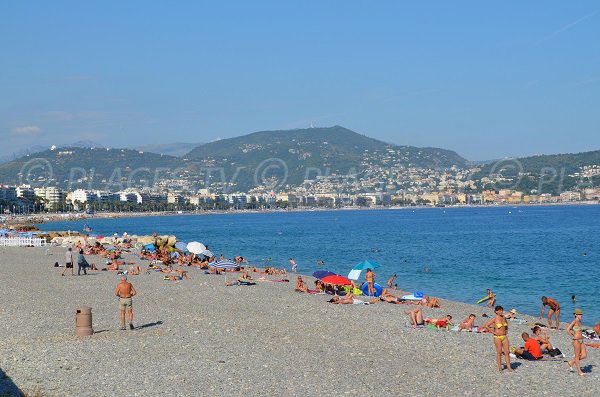 Spiaggia Aubry Lecomte a Nizza in estate