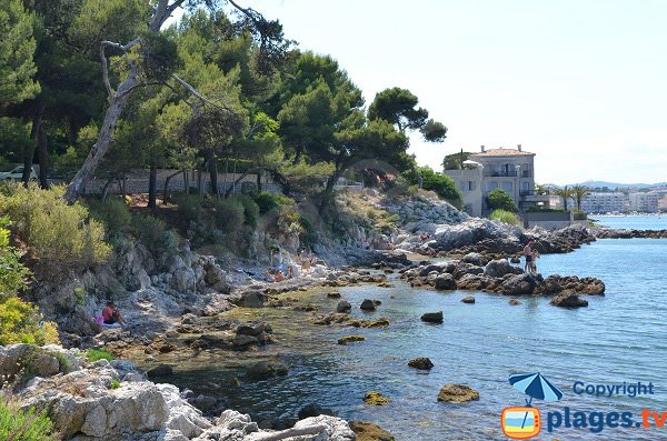 Bacon-Buchten mit Blick auf Antibes