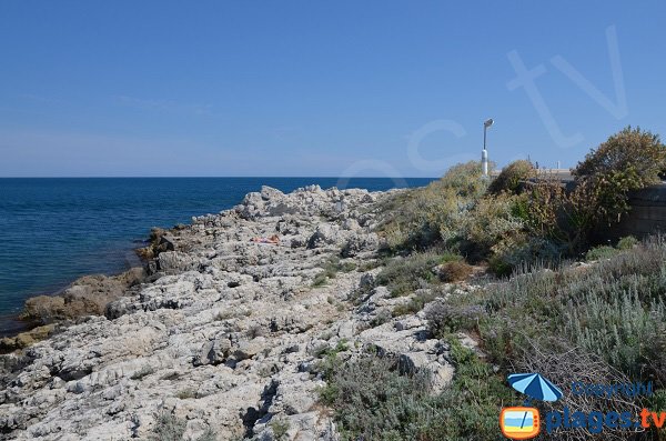 Rocce vicino alla punta di Bacone - Cap d'Antibes