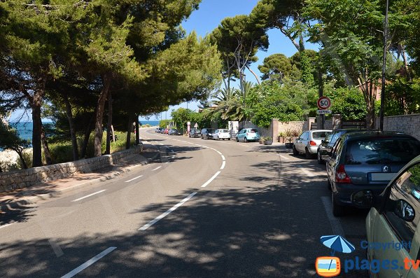 Parcheggio per le spiagge di Bacon su Cap d'Antibes