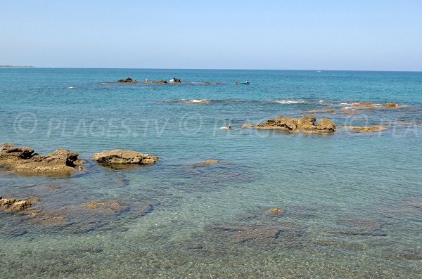 Plage sud de Bagheera à Linguizzetta en Corse