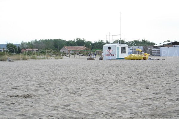 Poste de secours sur la plage de la baie de l'Amitié - Agde