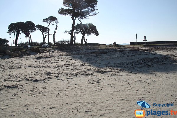 Photo de la plage dans la baie de Ste Anne à St Pol de Léon