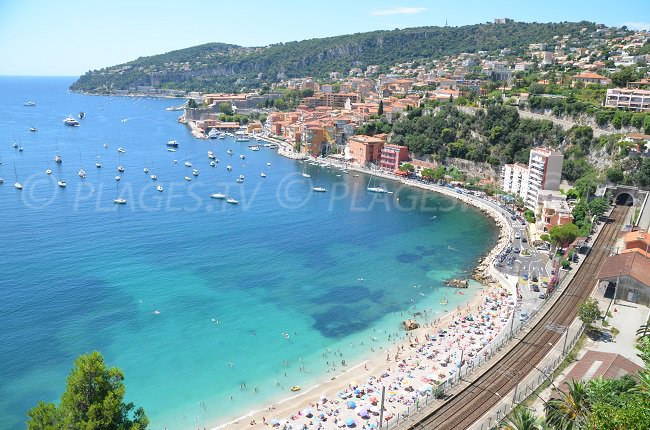 Baie de Villefranche avec la plage de la Marinière