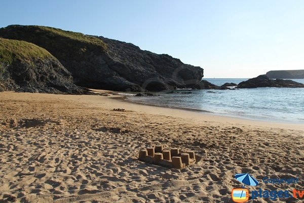 Wild beach in Belle-Ile - Baluden