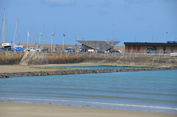 Piscine sur la plage de Binic