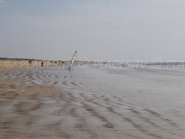 sand yachting on the Barrique beach - La Faute sur Mer