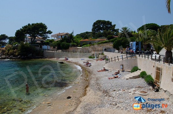 Spiaggia Barry a Bandol in estate