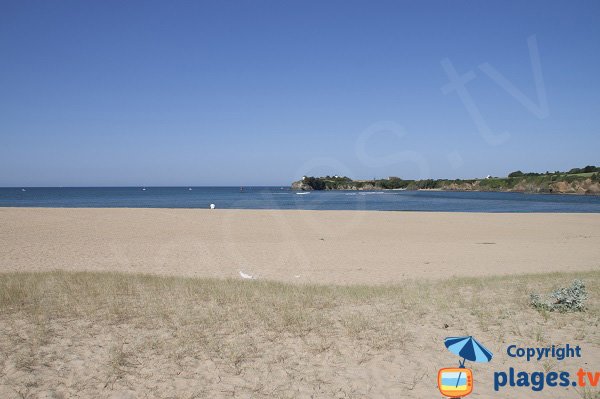 View on Clohars-Carnoët from Guidel beach