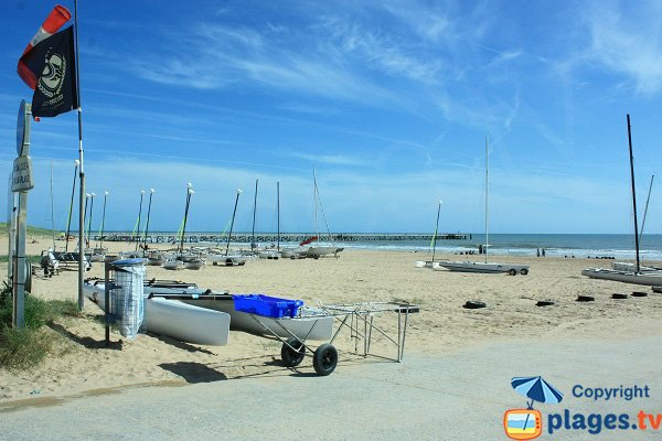 Sports nautiques sur la plage de Saint Jean de Monts en vendée