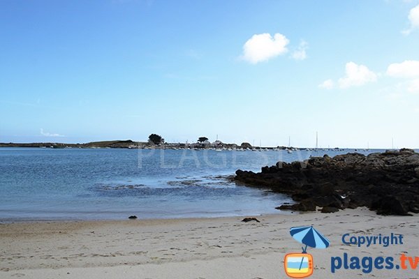 Rochers sur la plage de Bassinig à Plouguerneau