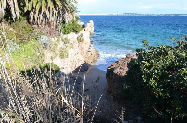 Plage de la Batterie à Cannes pour les naturistes