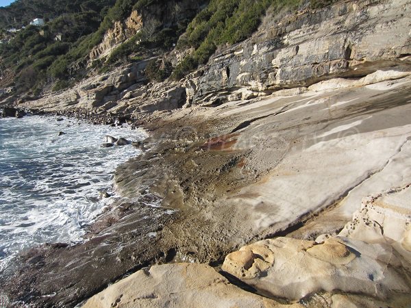 Spiaggia naturista Les Bau Rouges - Carqueiranne - Francia