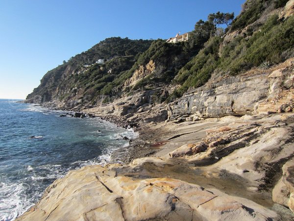 Plage des Bau Rouges à Carqueiranne