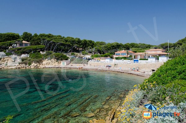 Photo of Beaucours beach in Sanary sur Mer in France