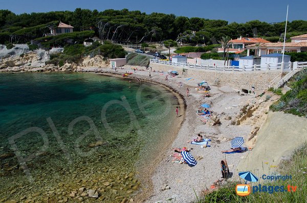 Spiaggia di Beaucours a Sanary sur Mer in estate