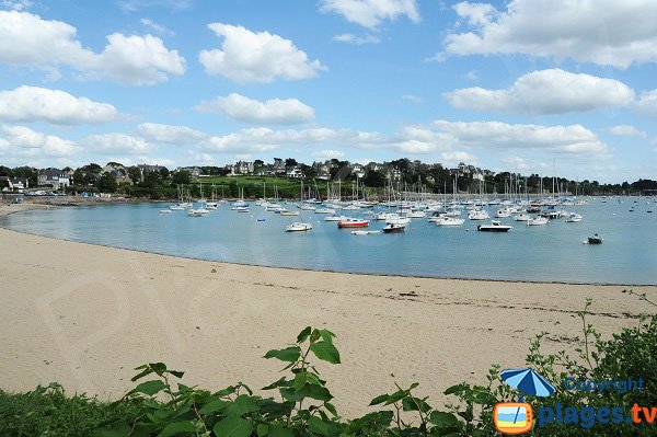 Boat in the bay of Saint Briac sur Mer