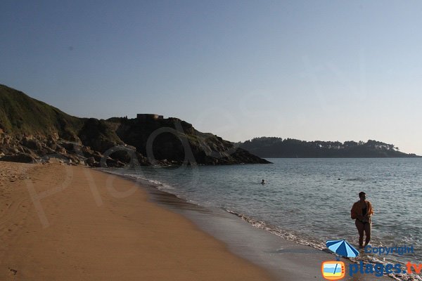 Sand cove in Lannion - Maez-an-Aod