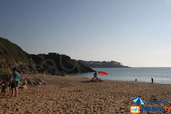 Pique nique sur la plage de Beg Méguer - Maez an aod