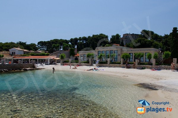 Bendor beach overview