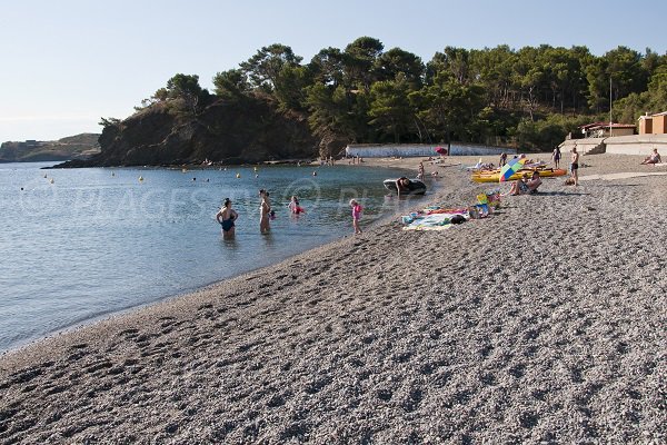 Überwachter Strand in Port Vendres in der Bucht von Paulilles