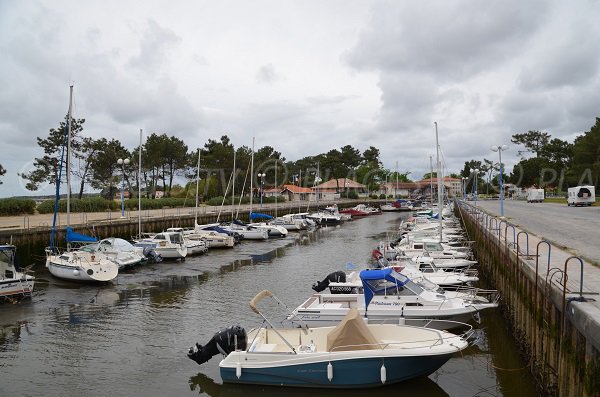 Port du Bétey à Andernos les Bains