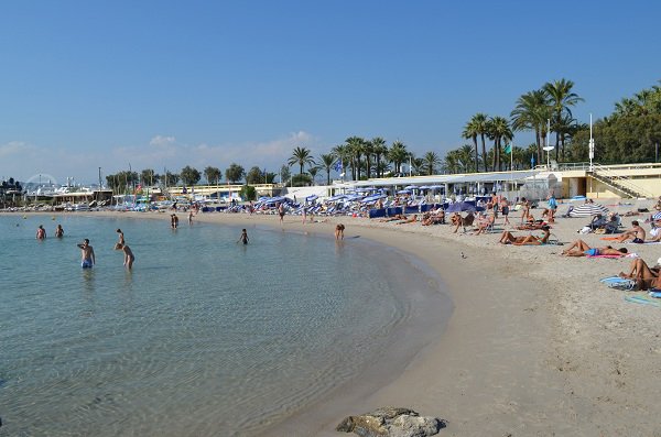 Plage privée à Bijou Plage à Cannes