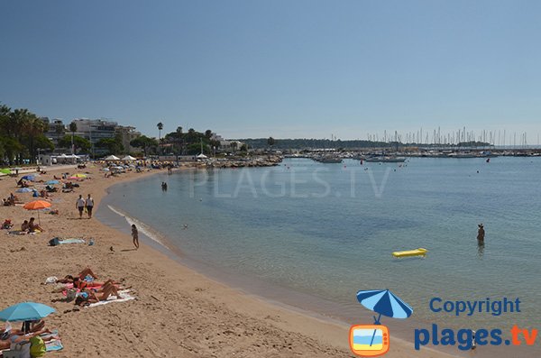 Bijou Plage à Cannes avec vue sur le port