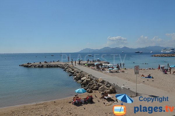 Ponton sur la plage Bijou-Plage - Cannes