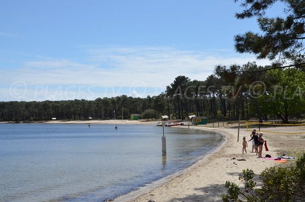 Beach volley sur le lac de Carcans