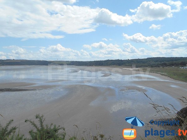 Photo de la plage de Bon Abri à marée basse - Hillion