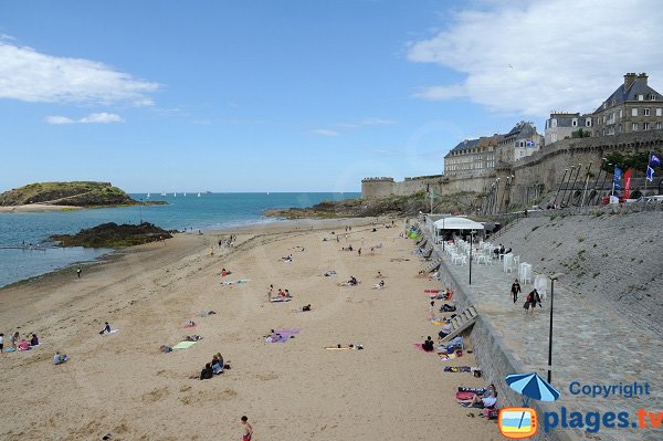 Photo of the Bon Secours beach in Saint Malo - France