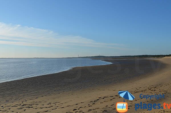 Bonne Anse beach at low tide - La Palmyre