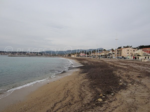 Spiaggia sorvegliata a Six Fours les Plages