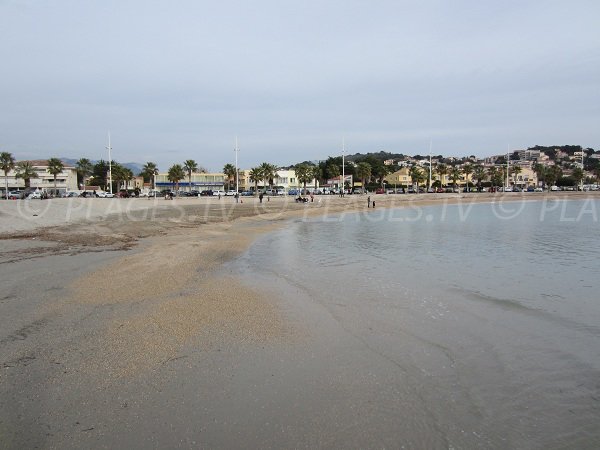 Plage de Bonnegrâce à Six Fours les Plages