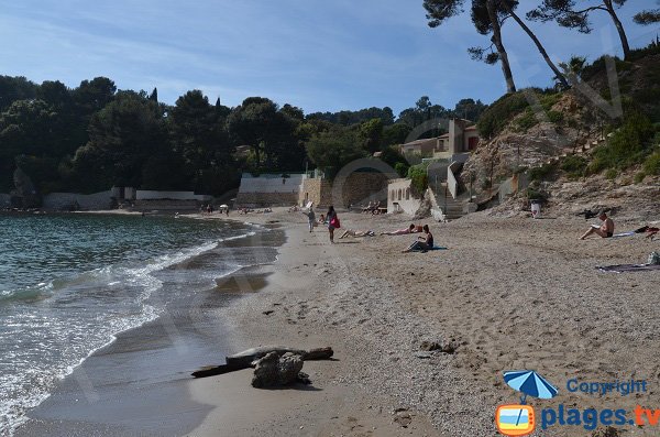 Plage de sable au Pradet - quartier des Bonnettes