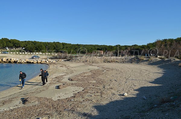 Plage publique de sable de Bonnieu à Martigues