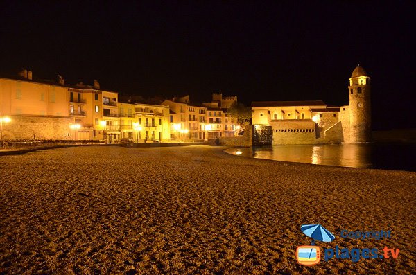 Strand von Collioure bei Nacht