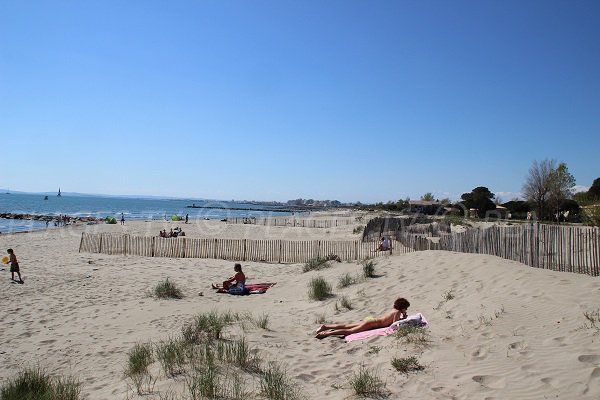 Beach in Grau du Roi after the hospital