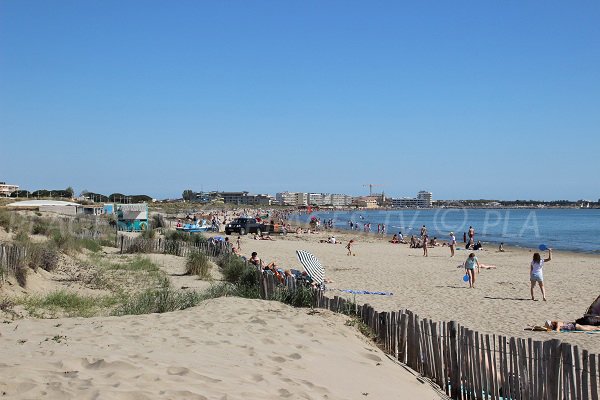 Lifeguarded beach in Grau du Roi - Boucanet