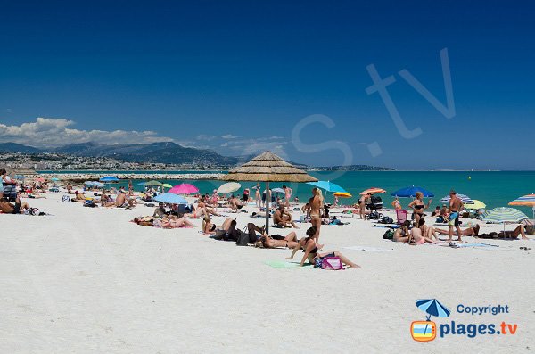 Foto della spiaggia delle Bouches du Loup a Villeneuve-Loubet - Francia