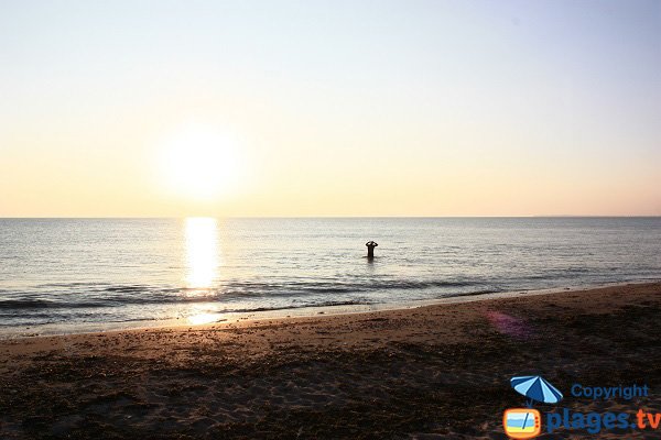 Sunset on the beach of Boucholeurs - Noirmoutier