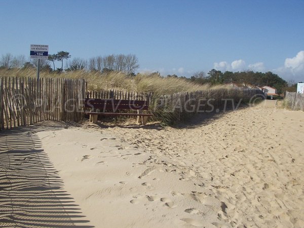 Accès à la plage du Bouchot à Grière-Plage