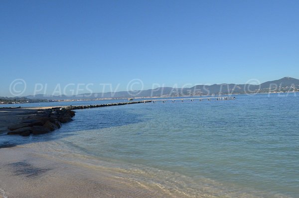 Clarté de l'eau de St Tropez de la Bouillabaisse