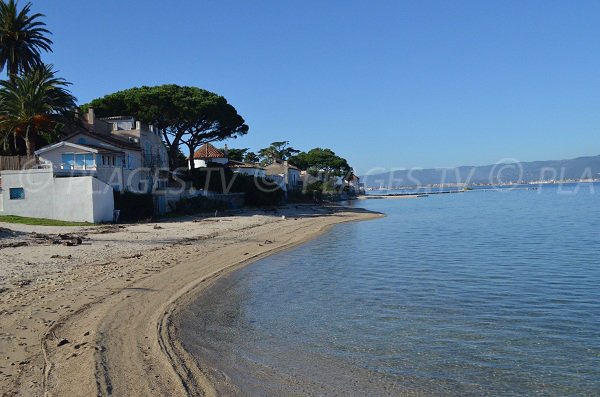 Westlicher Teil des Strandes Bouillabaisse in St-Tropez