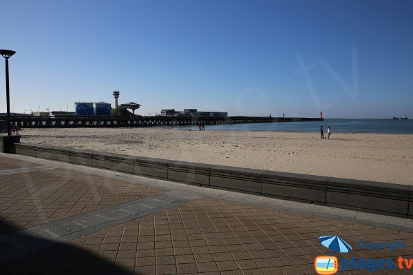 Boulogne beach and view on the harbor