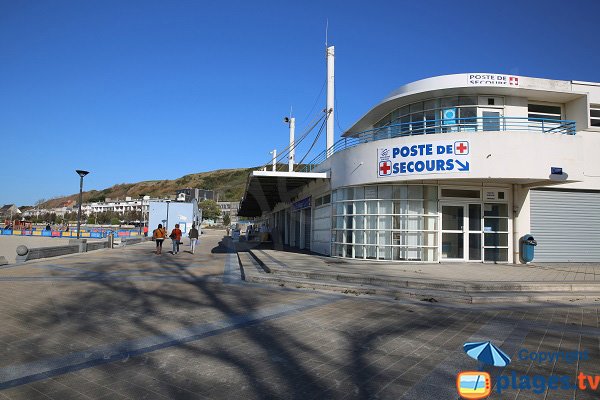 First aid station of the Boulogne beach