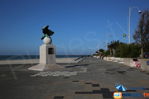 Promenade piétonne en bord de mer de Boulogne sur Mer