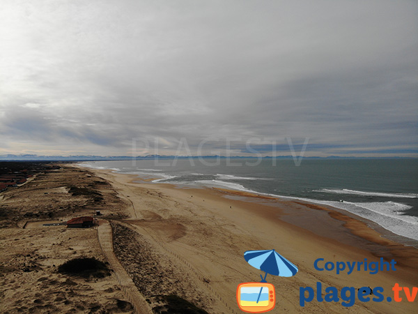 Plage des Bourdaines avec vue en direction d'Hossegor - Seignosse