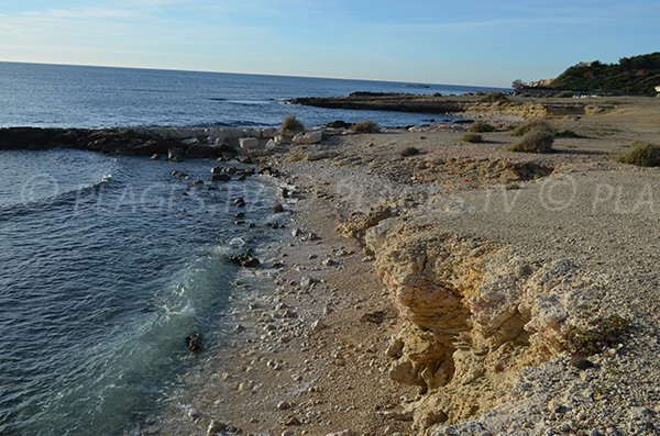 Bourmandariel beach - Paluds road - La Couronne